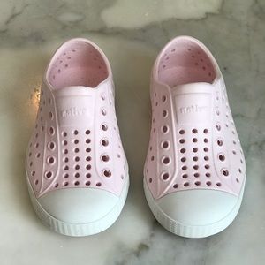 Native Jefferson Size 7 Milk Pink